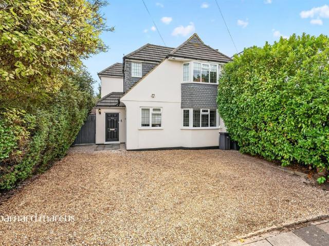 House for sale in Royal Borough of Kingston upon Thames, Greater London