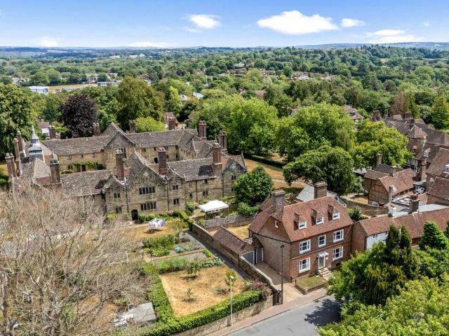 House for sale in Perryfields, West Sussex