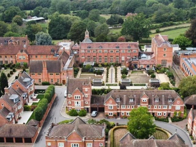 House for sale in Upper Woolhampton, Woolhampton