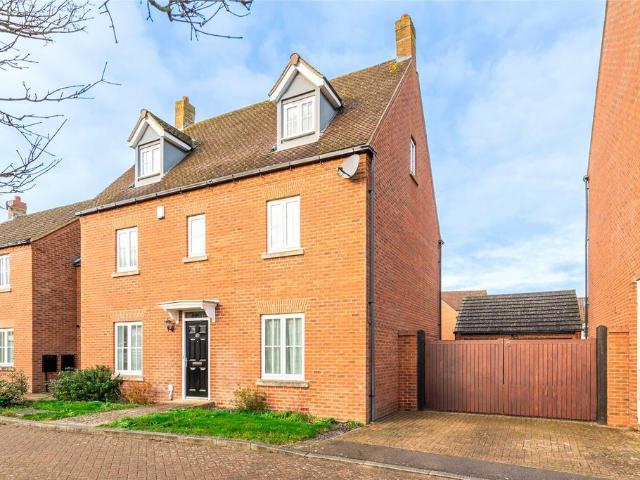 House for sale in Oxley Park, Shenley Church End