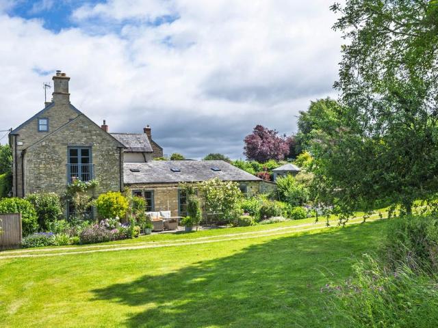House for sale in Black Bourton, Oxfordshire