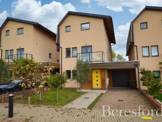 House for sale in Romford, Havering