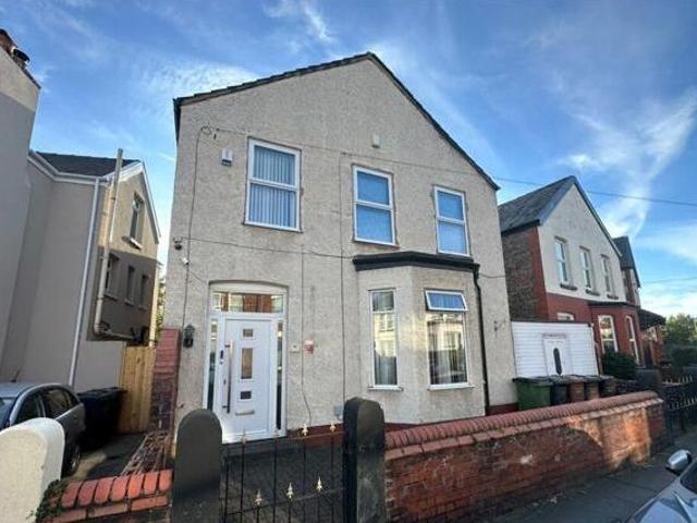House for sale in Calderstones