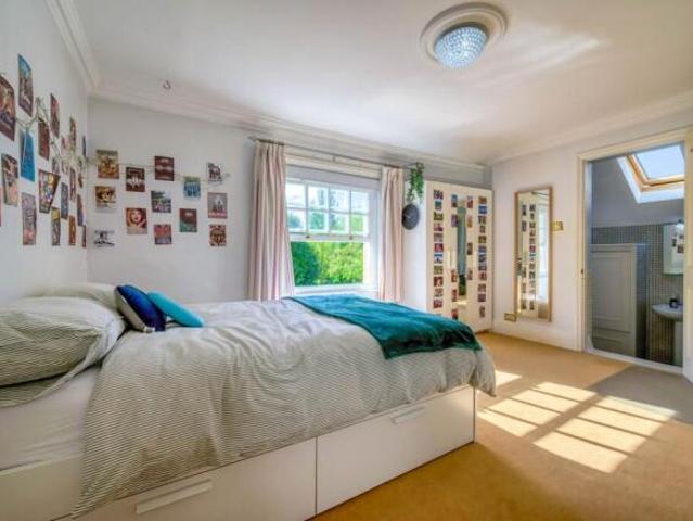 Farm for sale in Katesgrove, Reading