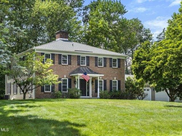 House for sale in Colonie, New York