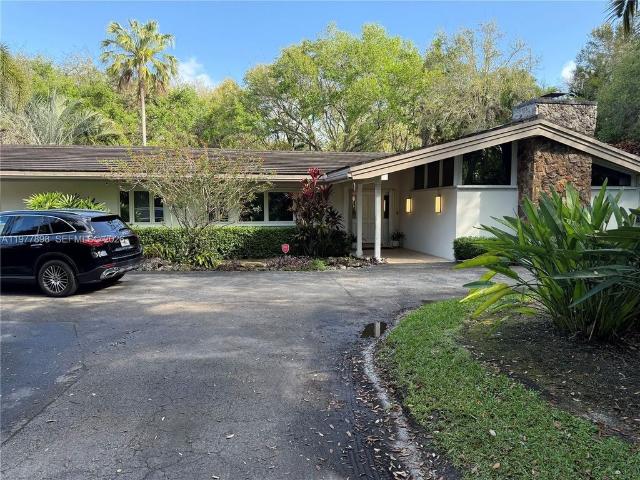 Detached House for rent in Pinecrest, Florida