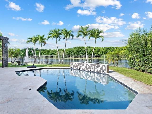 Detached House for rent in Weston, Florida