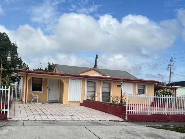 Villa for sale in Hialeah