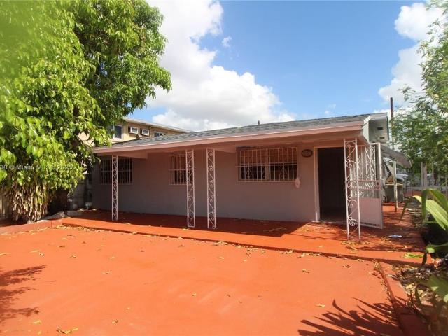 Detached House for sale in Hialeah, Florida