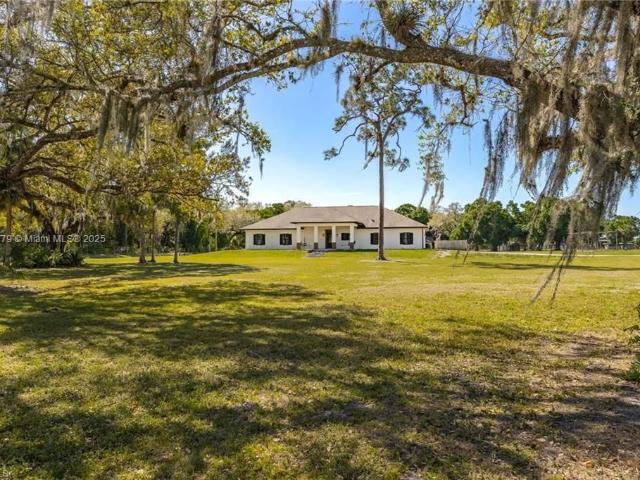 Villa for sale in Labelle
