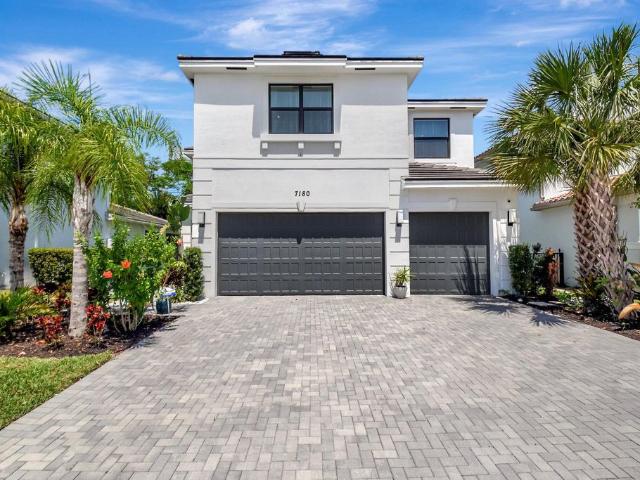 Villa for sale in Lake Worth