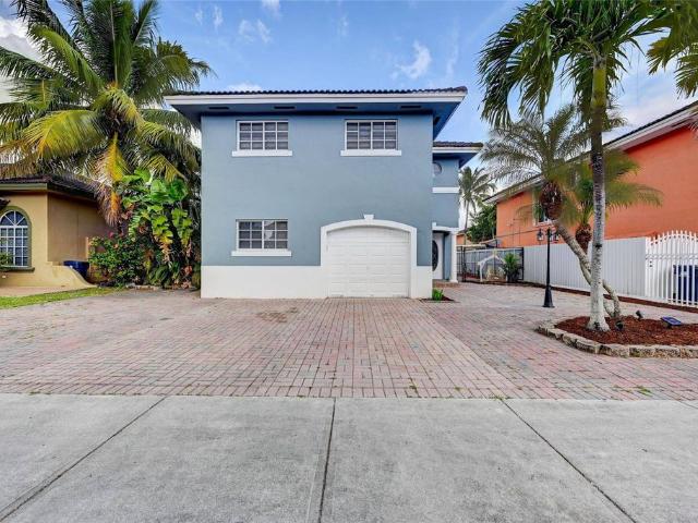 Villa for sale in Miami