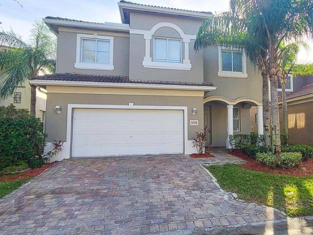 Villa for sale in Riviera Beach