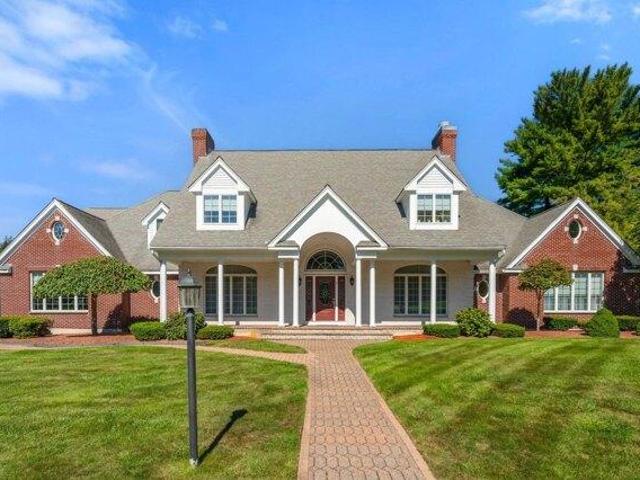 House for sale in Lynnfield, Essex County