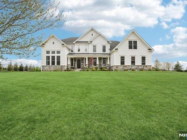 House for sale in Mahwah, New Jersey