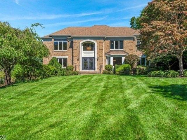House for sale in Rio Vista, Mahwah