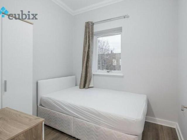 Maisonette for rent in Cat Hill
