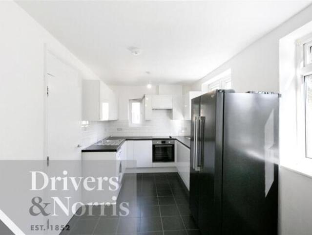 Maisonette for rent in Holloway, Greater London