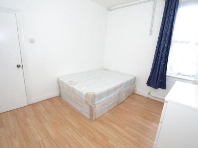 Maisonette for rent in Leyton, Greater London