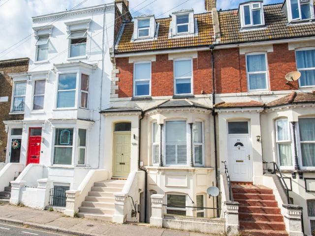 Flat for sale in Cliftonville West, Thanet