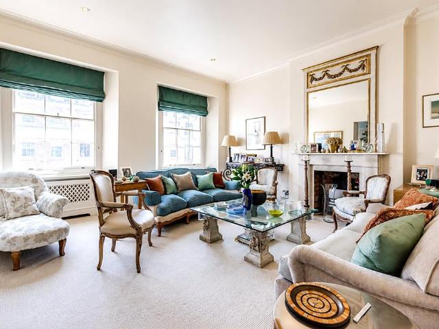 Flat for sale in Belgravia, Greater London