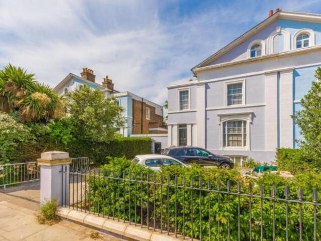 Flat for sale in Kidbrooke, Greater London
