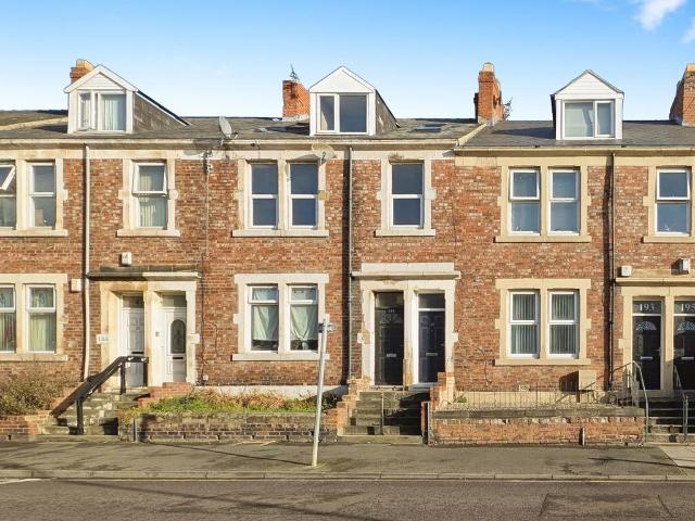 Flat for sale in Bensham, Tyne And Wear