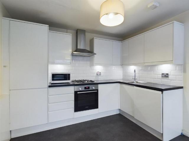 Flat for rent in Oval, Greater London