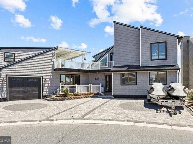 House for sale in Manahawkin, New Jersey