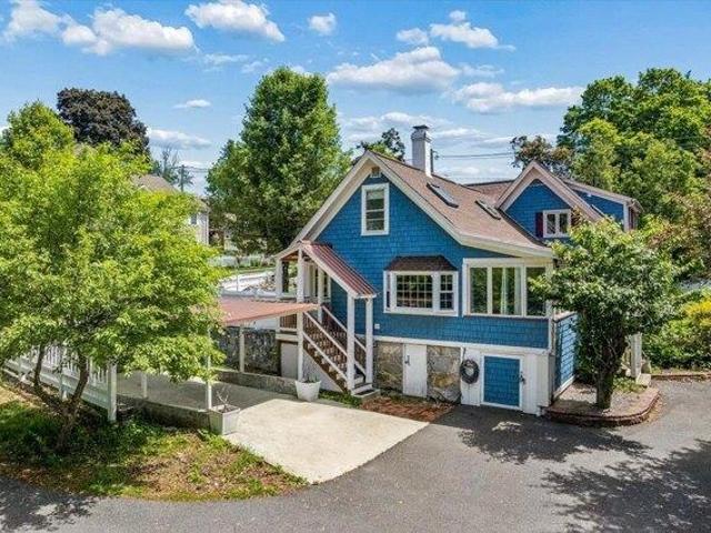 House for sale in Manchester, Hillsborough County