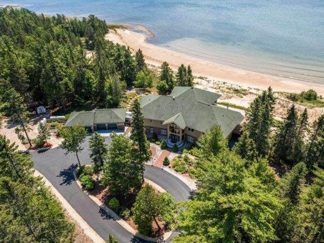 House for sale in Manistique, Michigan