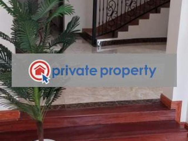 House for sale in Roysambu