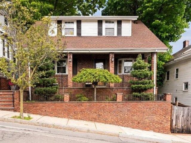 House for sale in Glenwood, Medford