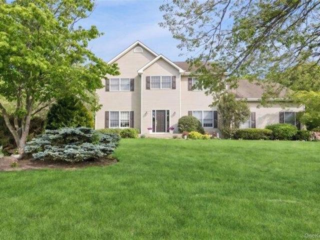 House for sale in Huntington, New York