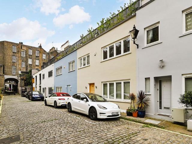 House for sale in Bayswater, Greater London