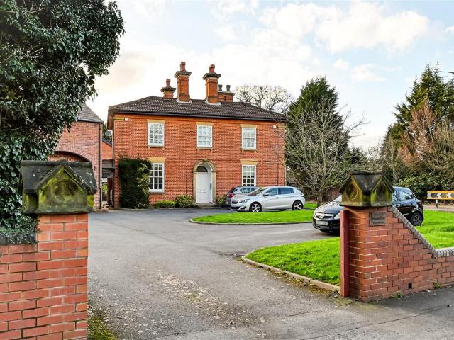 House for sale in Tettenhall, West Midlands