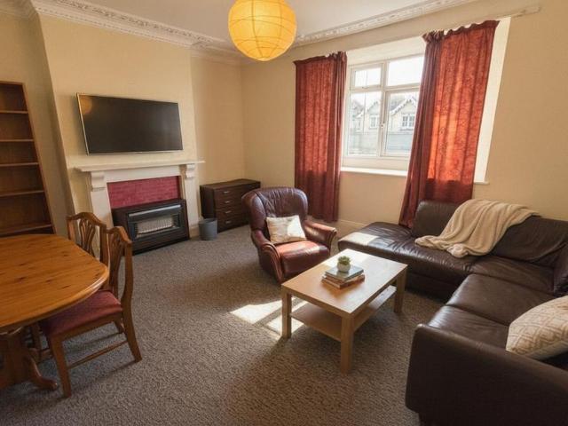 Apartment for rent in Pigsty Hill, Bristol