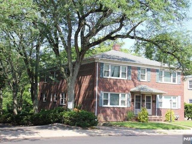 House for sale in Millburn