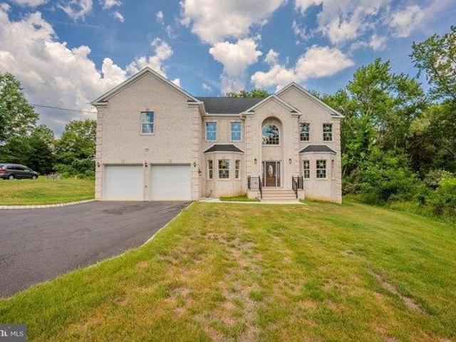 House for sale in Dayton, New Jersey