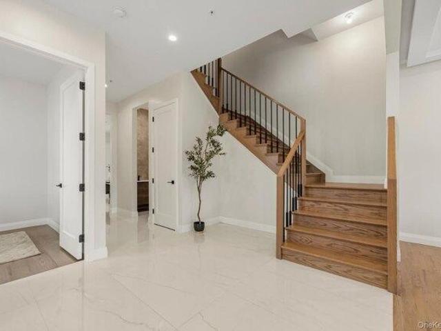 Condo for sale in New York