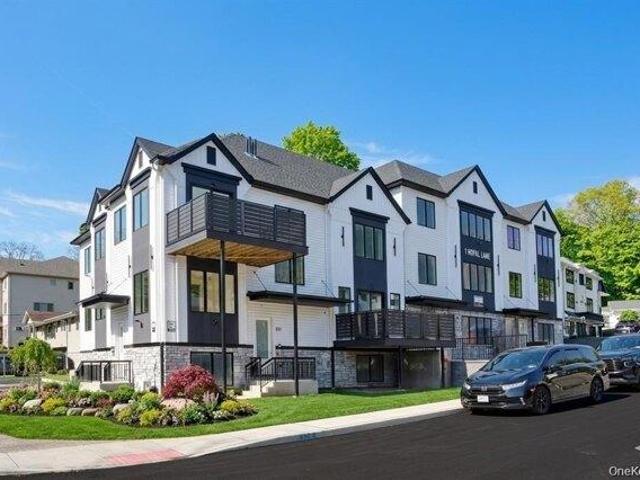 Condo for sale in Rockland, New York