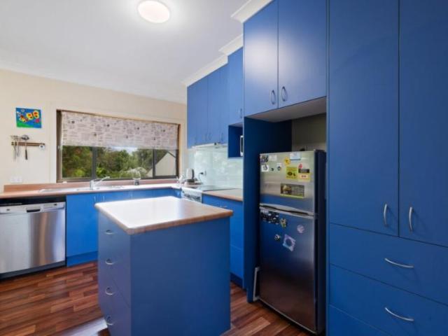 House for sale in Victoria