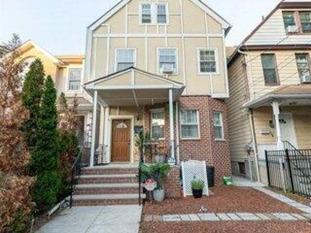 House for sale in Mount Vernon, New York