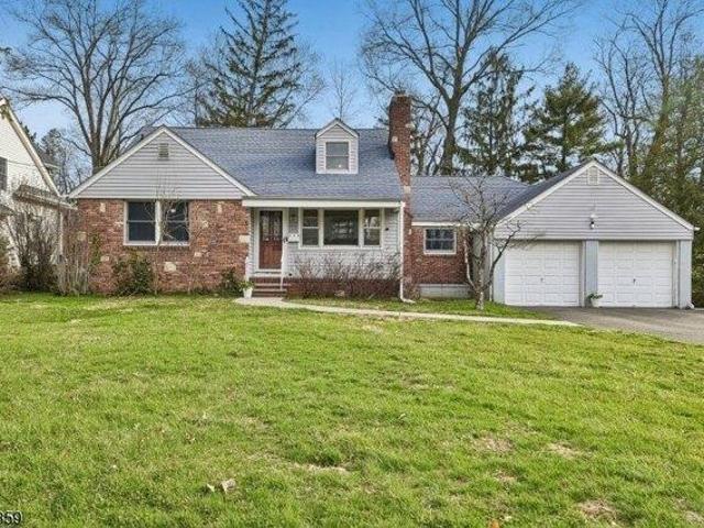 House for sale in Mountainside, New Jersey
