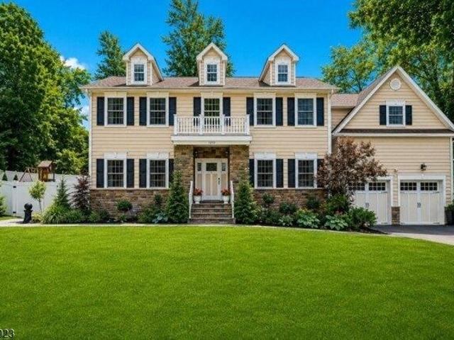 House for sale in Mountainside, New Jersey