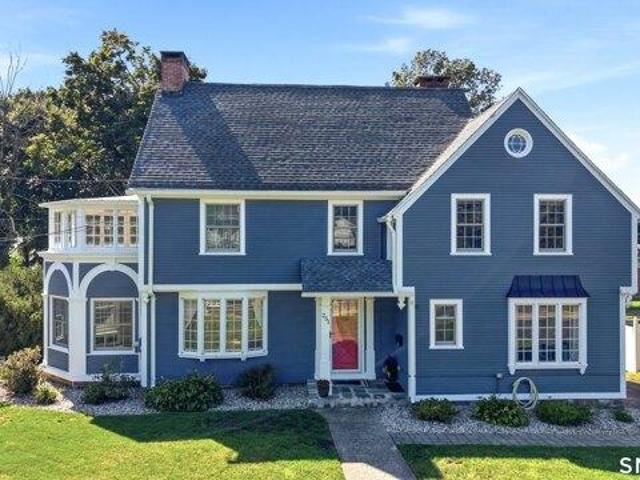 House for sale in West End Historic District, New Britain