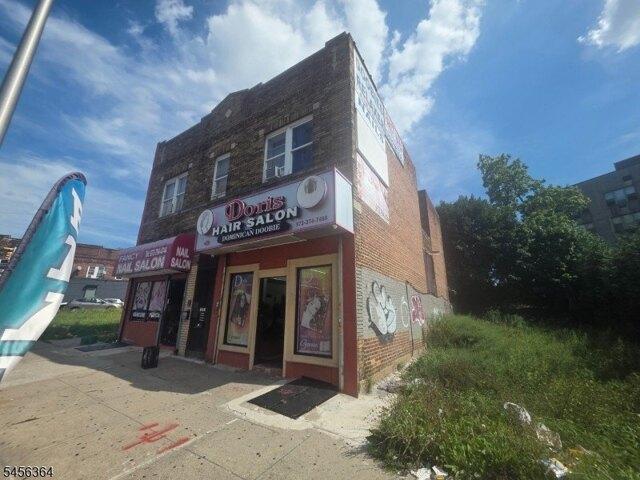 House for sale in Newark, New Jersey