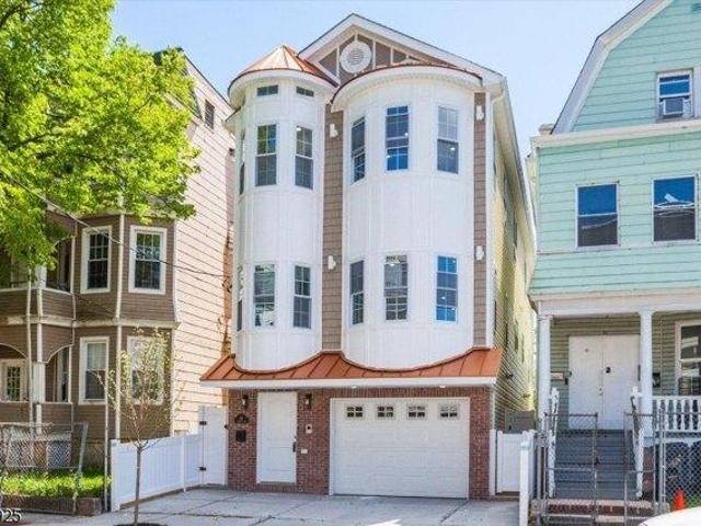 House for sale in Newark, New Jersey