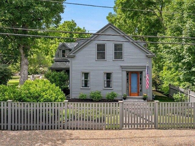 House for sale in Byfield, Massachusetts