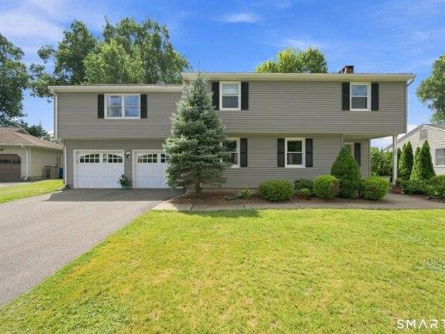 House for sale in Elm Hill, Newington